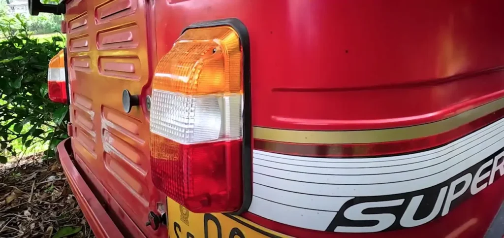 TukTuk Break lights